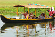 alleppey village canoeing